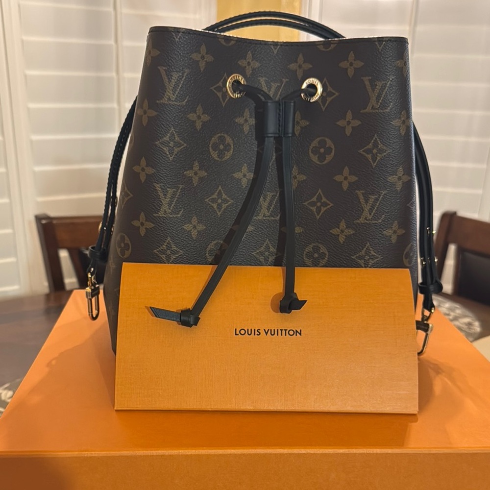 Louis Vuitton Neo Noe Black Monogram Women's Bag